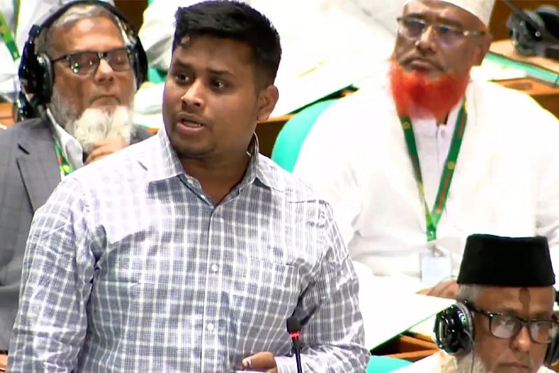 নিয়মের বেড়াজালে আমাকেও কখনো কখনো আটকে দেওয়া হয়: হাসনাত আবদুল্লাহ