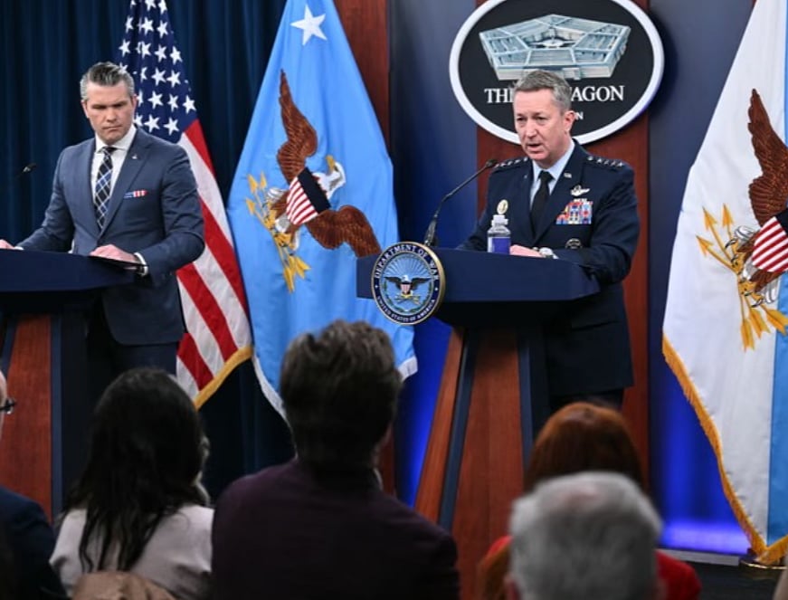 ইরানে স্থল অভিযানের পরিকল্পনার খবরে কড়া প্রতিক্রিয়া মার্কিন আইনপ্রণেতাদের