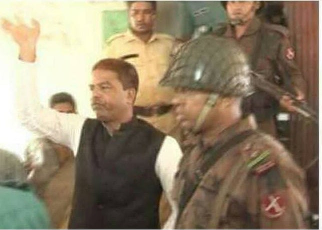 ব্যালটে সিল মারা সেই আওয়ামী লীগ নেতা এবার পত্রিকায় বিজ্ঞপ্তি দিয়ে রাজনীতি ছাড়লেন