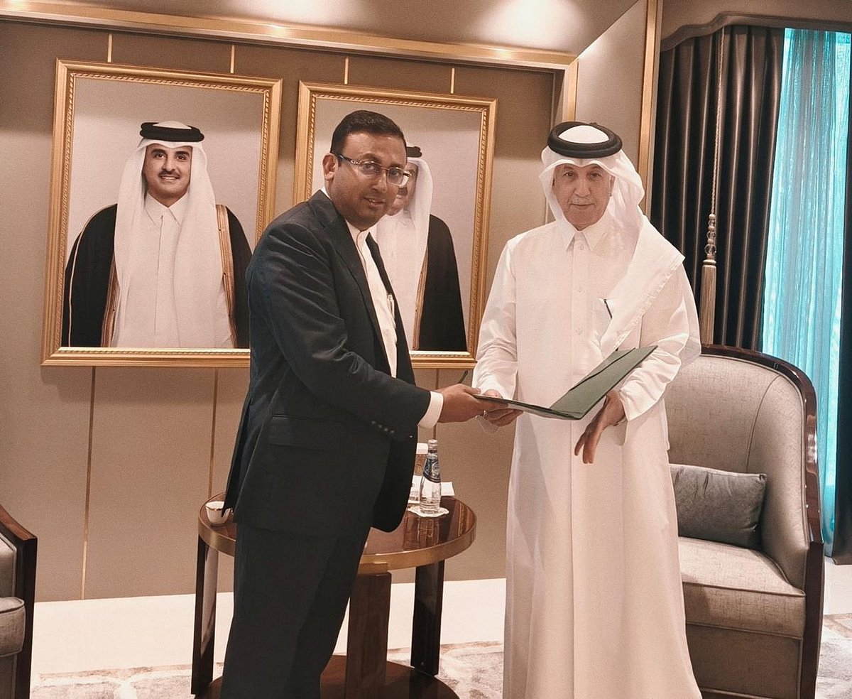 কাতারের মন্ত্রীদের সঙ্গে পররাষ্ট্র উপদেষ্টার বৈঠক, প্রধানমন্ত্রীর সংহতিপত্র হস্তান্তর