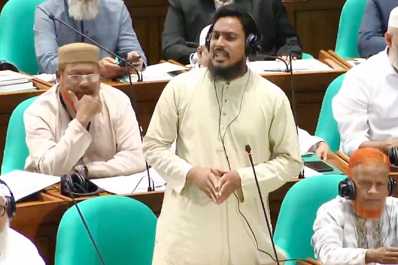 পুলিশ ইস্যুতে আখতার হোসেনের প্রশ্নের জবাব দিলেন স্বরাষ্ট্রমন্ত্রী