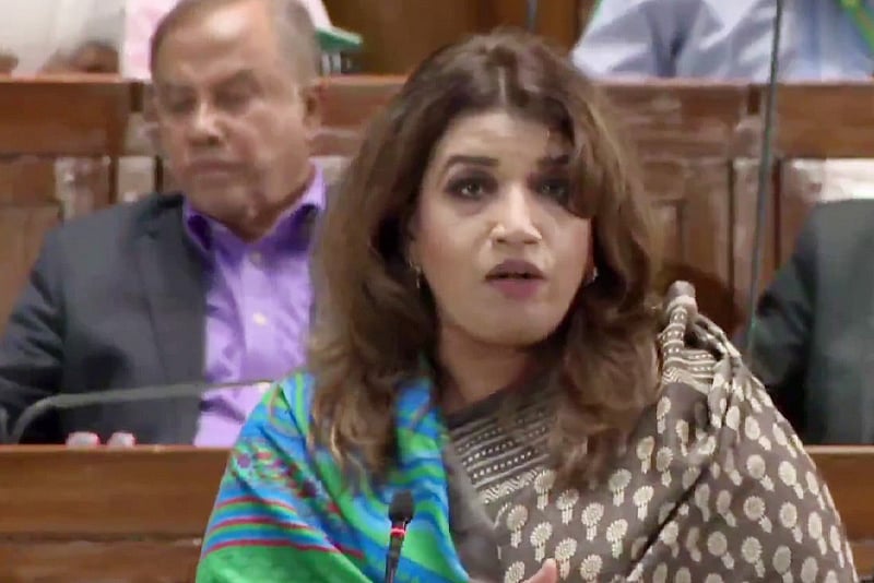 শামা ওবায়েদ জ্বালানি নিয়ে কথা বলার সময় হট্টগোল