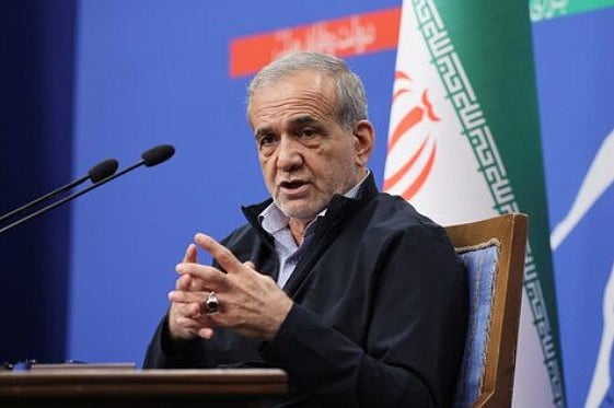 নিজের ঘরের বিক্ষোভে নজর দিন, যুক্তরাষ্ট্রকে ইরানের প্রেসিডেন্ট