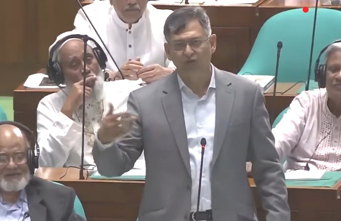 যে বাহিনীর পোশাকেই হোক, অভ্যুত্থানকারীদের বিরুদ্ধে হামলাকারীরা অপরাধী: সংসদে স্বরাষ্ট্রমন্ত্রী