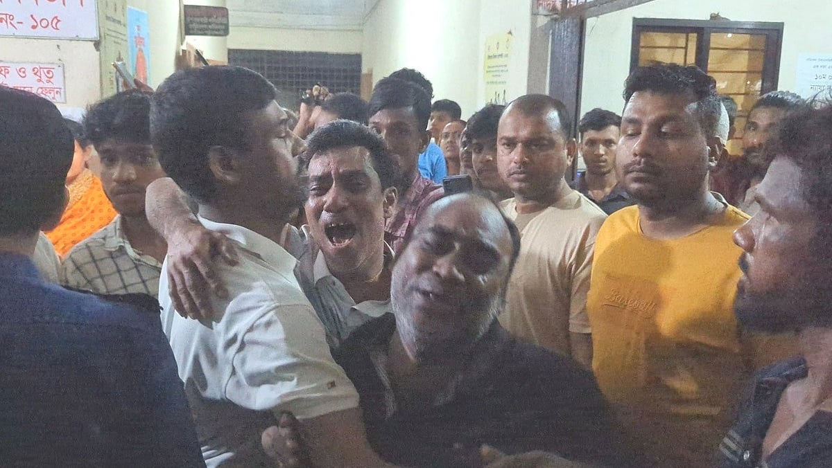 বাউফলে চাঁদার দাবিতে কৃষককে মারধর, এলাকাবাসীর পিটুনিতে একজনের মৃত্যু