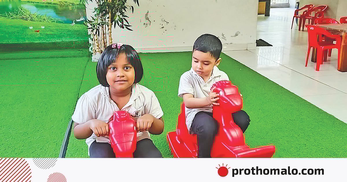 বকেয়া পরিশোধের আশ্বাসে শিশু দিবাযত্ন কেন্দ্রে খাবার সরবরাহ চালু বকেয়া পরিশোধের আশ্বাসে শিশু দিবাযত্ন কেন্দ্রে খাবার সরবরাহ চালু