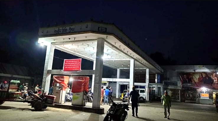 তেলের হিসাব দেখাতে না পারায় ফিলিং স্টেশন মালিককে কারাদণ্ড