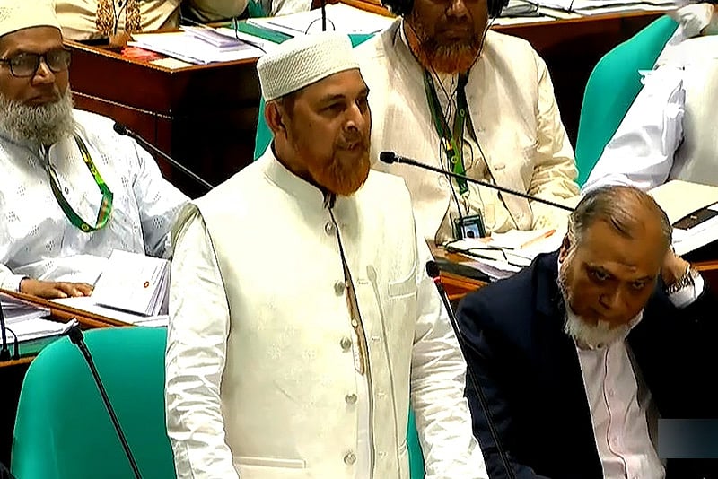 জনগণের প্রয়োজনে সংবিধান সংস্কারের অসুবিধা থাকার কথা নয়: রফিকুল ইসলাম খান