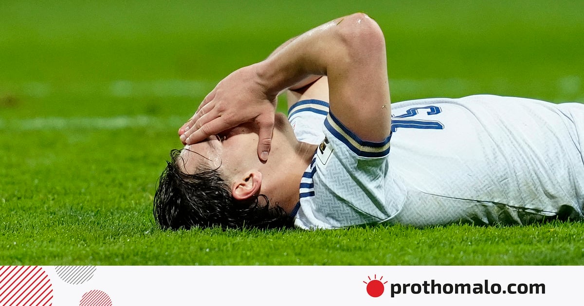 ইতালির ফুটবলপ্রধানের পদত্যাগ চাইলেন ক্রীড়ামন্ত্রী, ফেডারেশনে ডিম ছুড়লেন সমর্থকেরা ইতালির ফুটবলপ্রধানের পদত্যাগ চাইলেন ক্রীড়ামন্ত্রী, ফেডারেশনে ডিম ছুড়লেন সমর্থকেরা