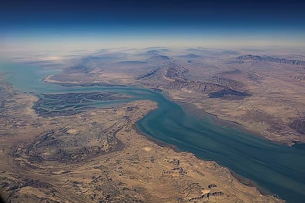 হরমুজ প্রণালীতে বিকল্প রুট ঘোষণা ইরানের