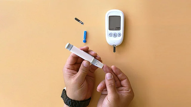 চিনি না খেয়েও বাড়ে ইনসুলিন