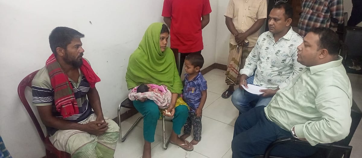 প্লাস্টিকের ব্যাগে করে নবজাতককে শীতলক্ষ্যায় ফেলার চেষ্টা, এলাকাবাসীর তৎপরতায় উদ্ধার