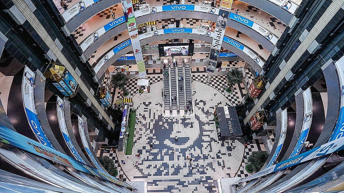 সব দোকানপাট রাত ৮টার মধ্যে বন্ধ হবে