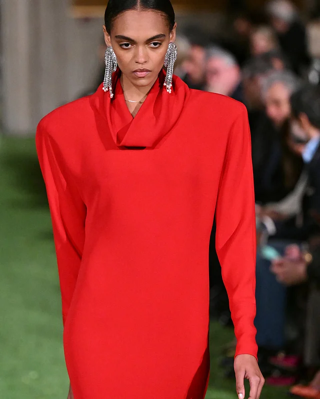 পোশাক ও গয়নার এমন যুগলবন্দী দেখা যাবে