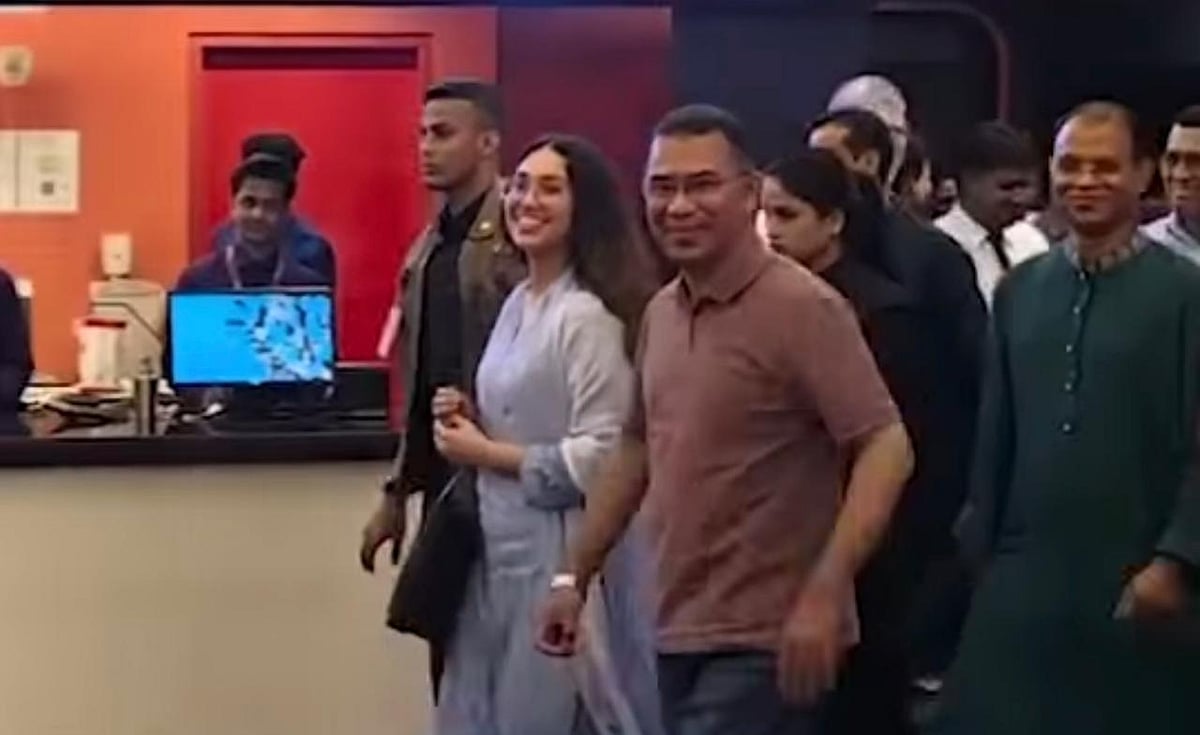 মেয়েকে নিয়ে হলে গিয়ে সিনেমা দেখলেন প্রধানমন্ত্রী তারেক রহমান