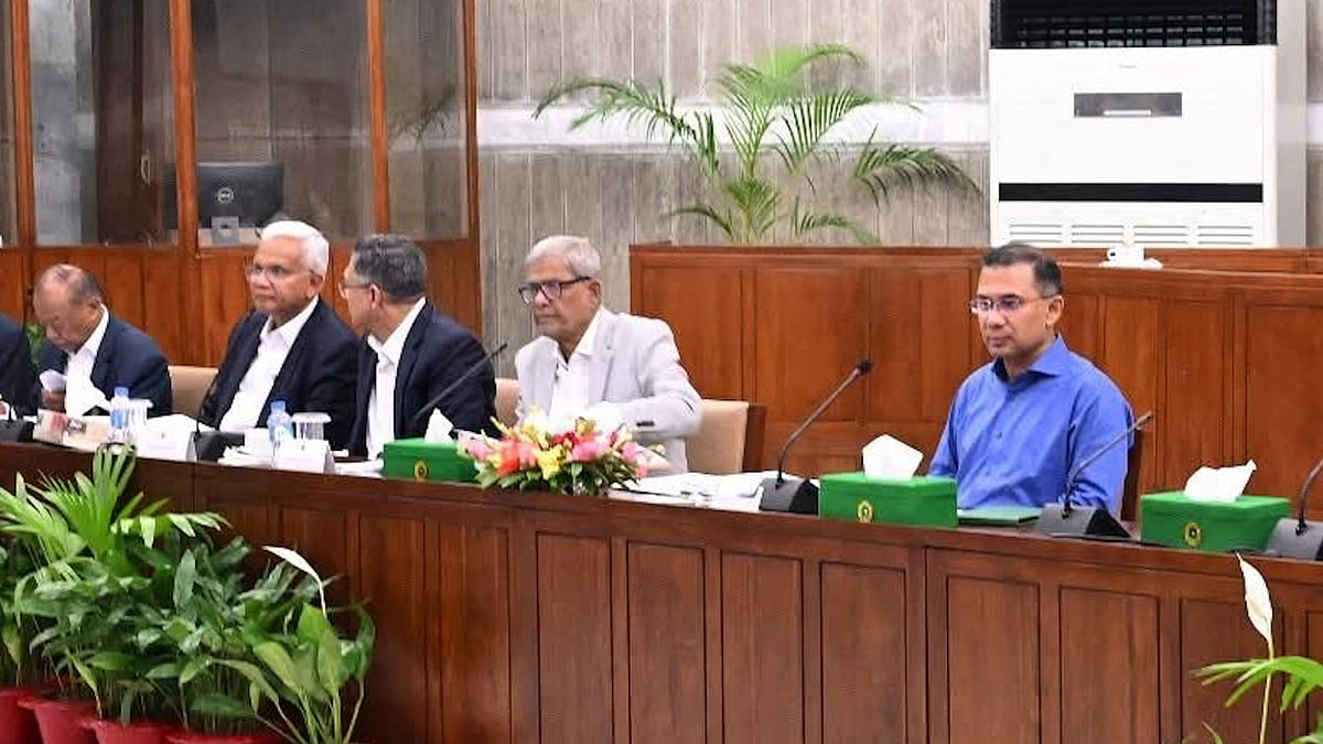 জ্বালানিসংকট মোকাবিলায় অফিসের নতুন সময়সূচি