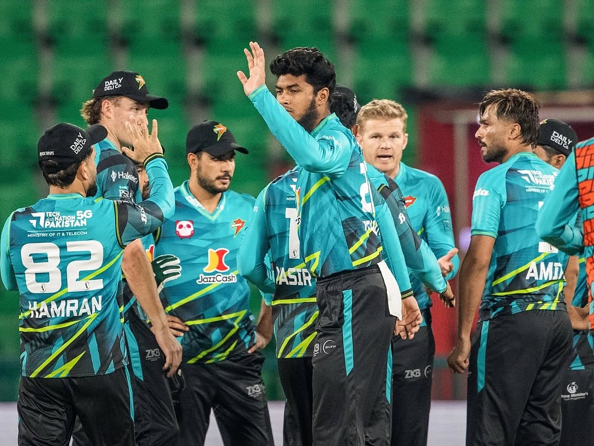 বল হাতে রিশাদের আরেকটি বাজে দিন, পিন্ডির হারের হ্যাটট্রিক