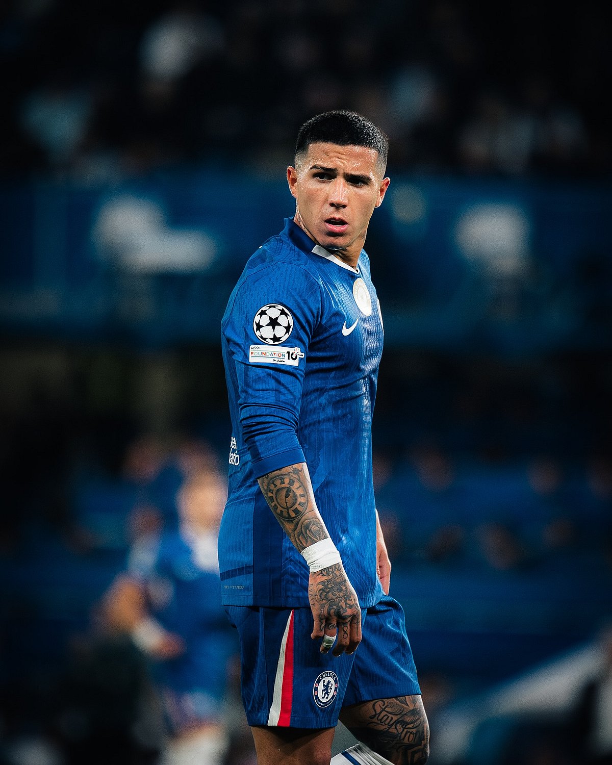 চেলসিতে দুই ম্যাচ নিষিদ্ধ হয়েছেন এনজো ফার্নান্দেজ