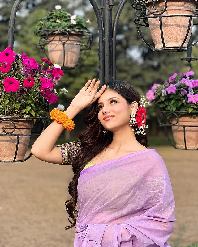 সবার মধ্য থেকে বিচারকদের সিদ্ধান্তে বিজয়ী হন বর্ণিতা