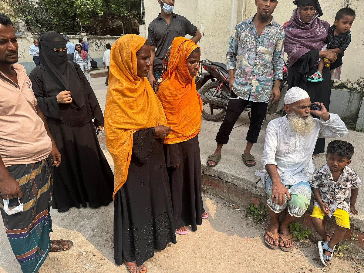 হাতে চাবি ও চুলের ক্লিপ দেখে নারী শ্রমিকের লাশ শনাক্ত