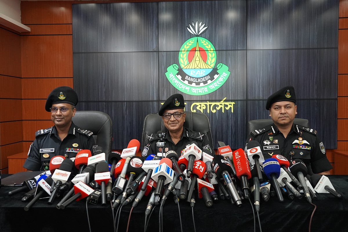 র‍‍্যাব নিয়ে যেকােনো সিদ্ধান্ত সরকার নেবে, কাজে প্রতিষ্ঠিত করতে চাই: মহাপরিচালক