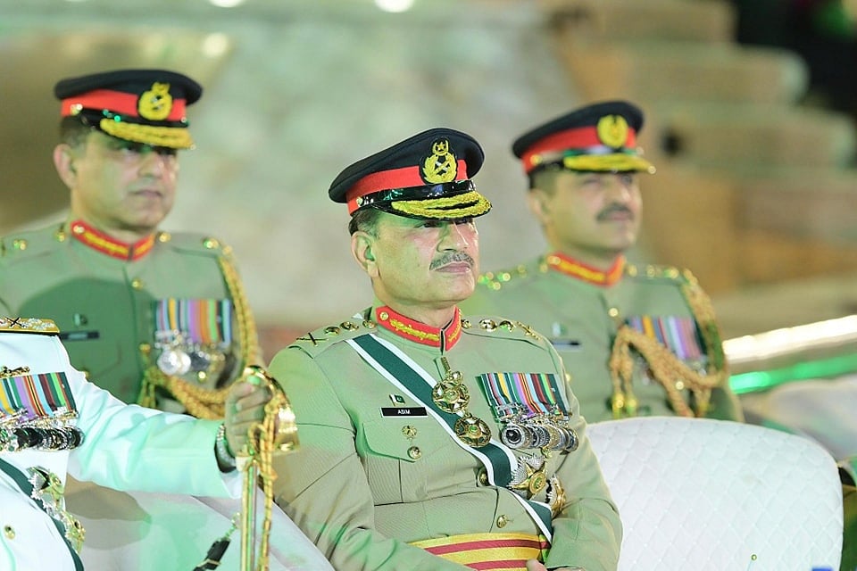 শান্তি প্রস্তাব নিয়ে ‘রাতভর’ যোগাযোগ পাকিস্তানের সেনাপ্রধানের