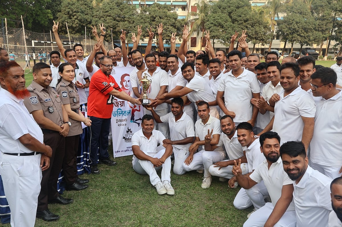 ট্রাফিক অ্যান্ড ড্রাইভিং স্কুলে শেষ হলো ‘জিয়া ভলিবল টুর্নামেন্ট’