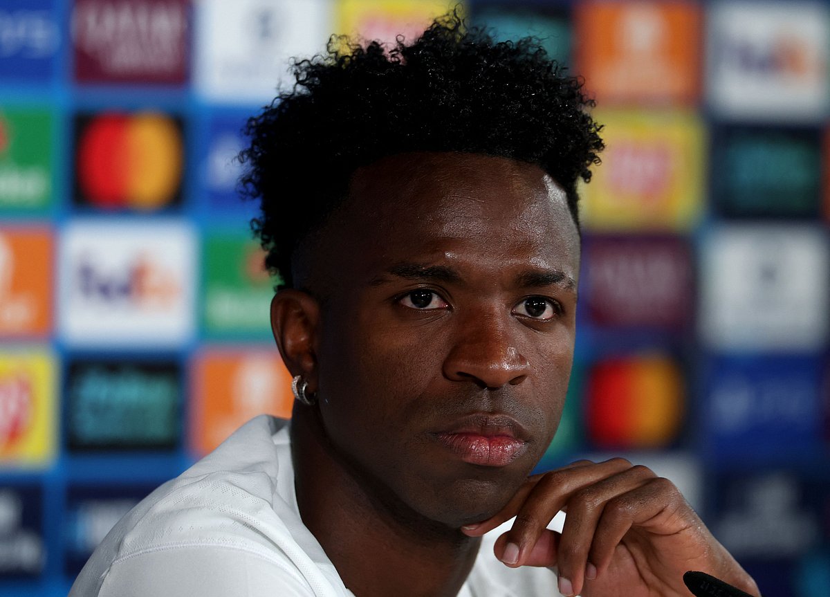 বর্ণবাদের বিরুদ্ধে লড়াইয়ে ভিনি–ইয়ামাল ‘জোট’