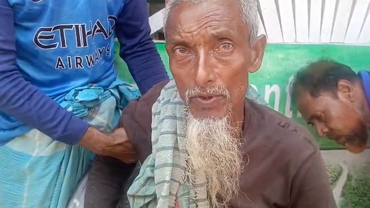 বনদস্যুর ছোড়া গুলিতে আহত হয়েছেন সুন্দরবনের এক কাঁকড়াশিকারি