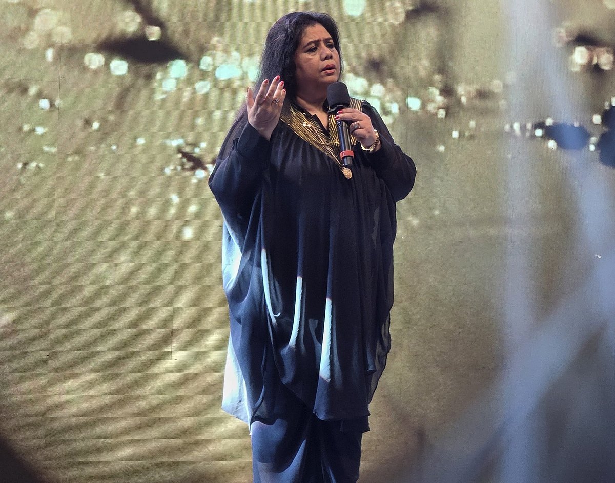 বগুড়ায় তারকাদের মিলনমেলা, সন্ধ্যায় ‘চ্যানেল আই মিউজিক অ্যাওয়ার্ডস’