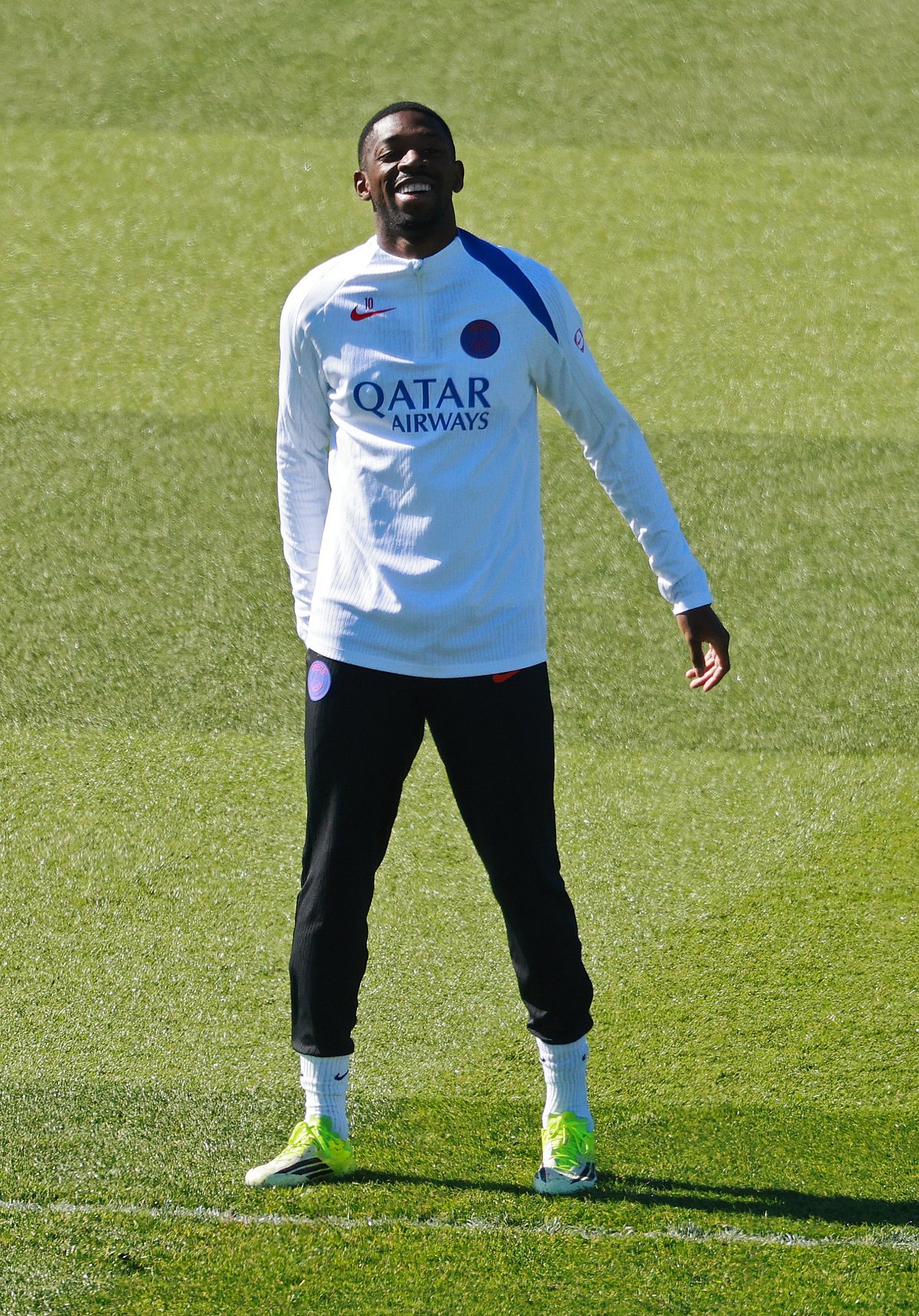 প্রায় নিখুঁত পিএসজির সামনে বিধ্বস্ত লিভারপুল