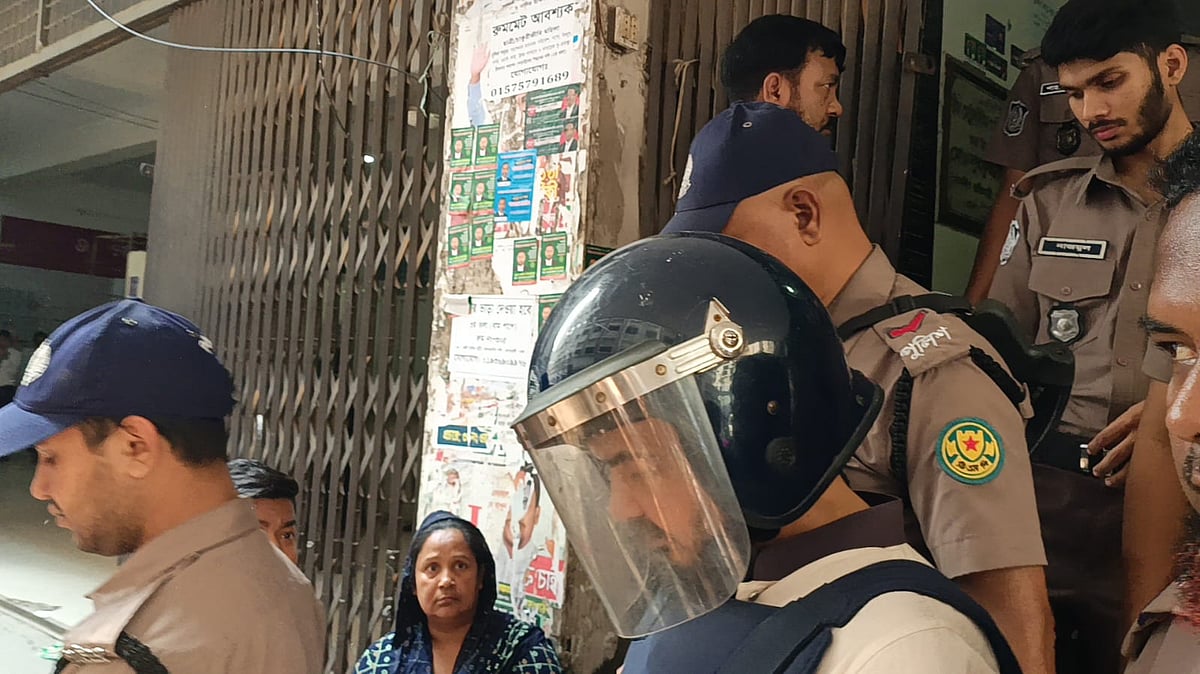 বিএনপির কর্মী মকবুল হত্যা মামলায় আবার রিমান্ডে আফজাল নাছের