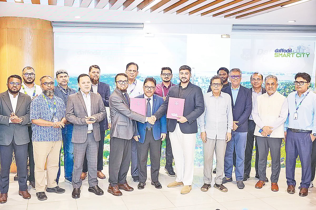 সৌরবিদ্যুৎ প্রকল্প বাস্তবায়নে ড্যাফোডিল–প্যারামাউন্ট চুক্তি