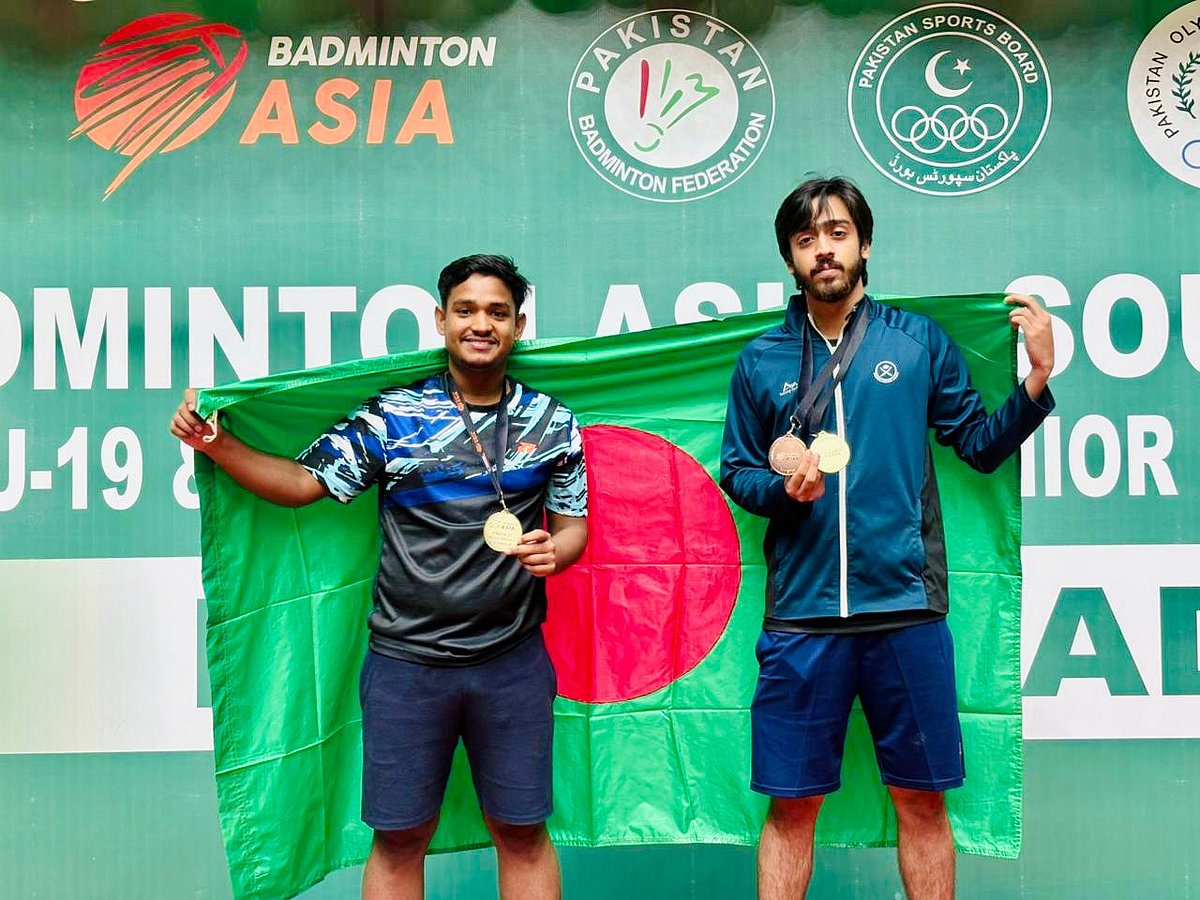 ব্যাডমিন্টনে গৌরব নিয়ে ফিরছেন সিফাত–নাজমুল