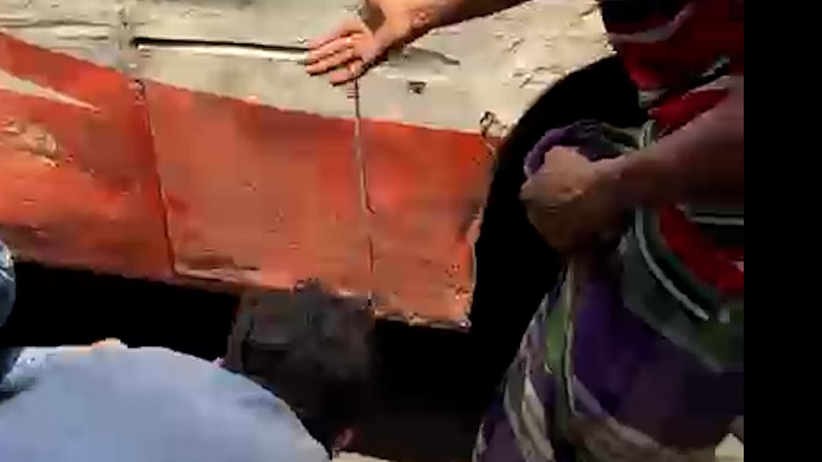 ফার্মগেটে লাব্বাইক পরিবহনের বাসের ধাক্কায় অটোরিকশাচালক নিহত