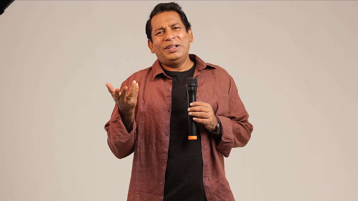 স্ত্রীর নাটকের প্রচারে মোশাররফ করিমের ফেসবুক পেজ