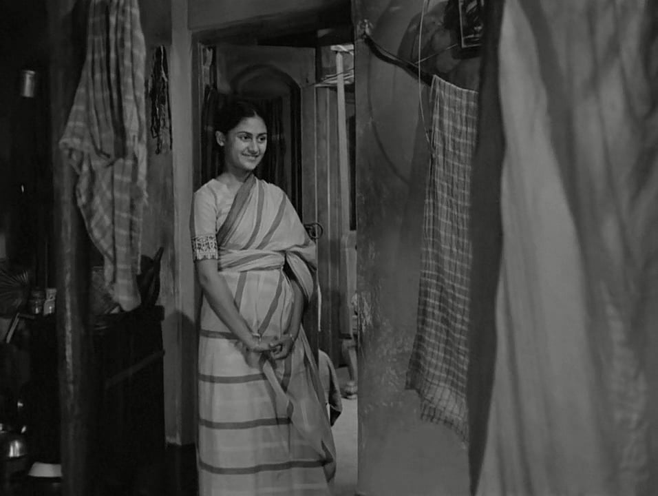 সত্যজিতের ‘বাণী’ আজ ৭৮-এ পা দিলেন, জয়াকে কতটা চেনেন