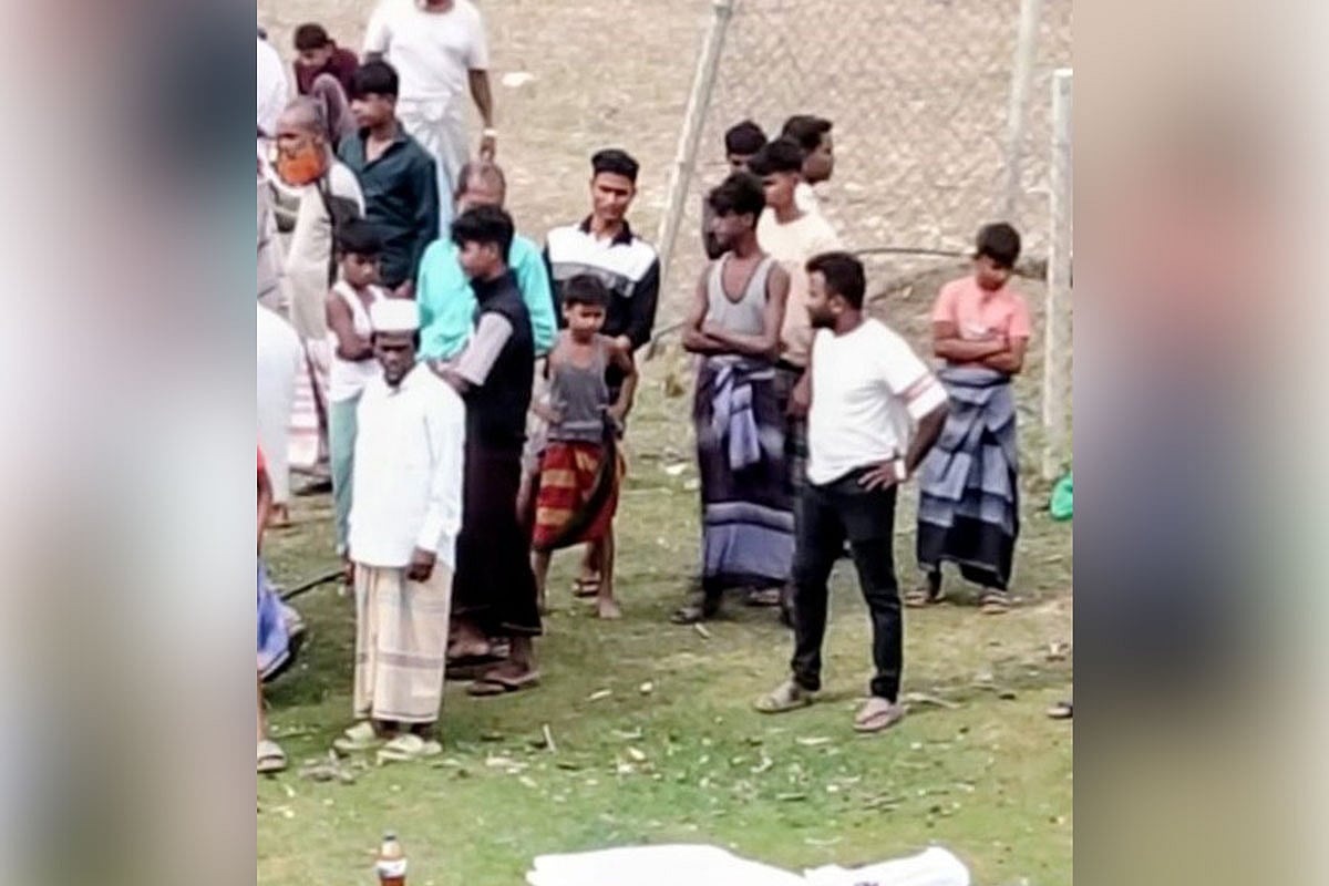 খালে পড়ে থাকা বস্তা খুলতেই বেরিয়ে এল ছয় খণ্ডের মরদেহ