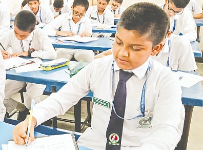 বাংলা: ১৫টি প্রশ্নের উত্তর লিখতে হবে