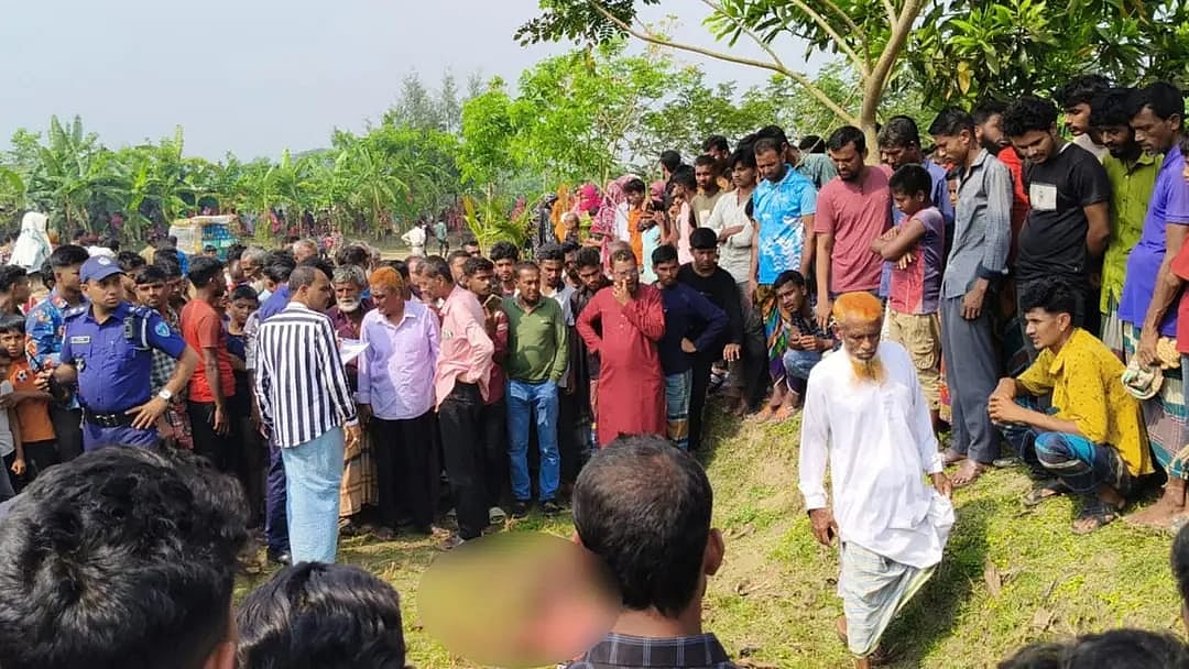 ফসলের খেতে পড়ে ছিল যুবকের চোখ ওপড়ানো লাশ