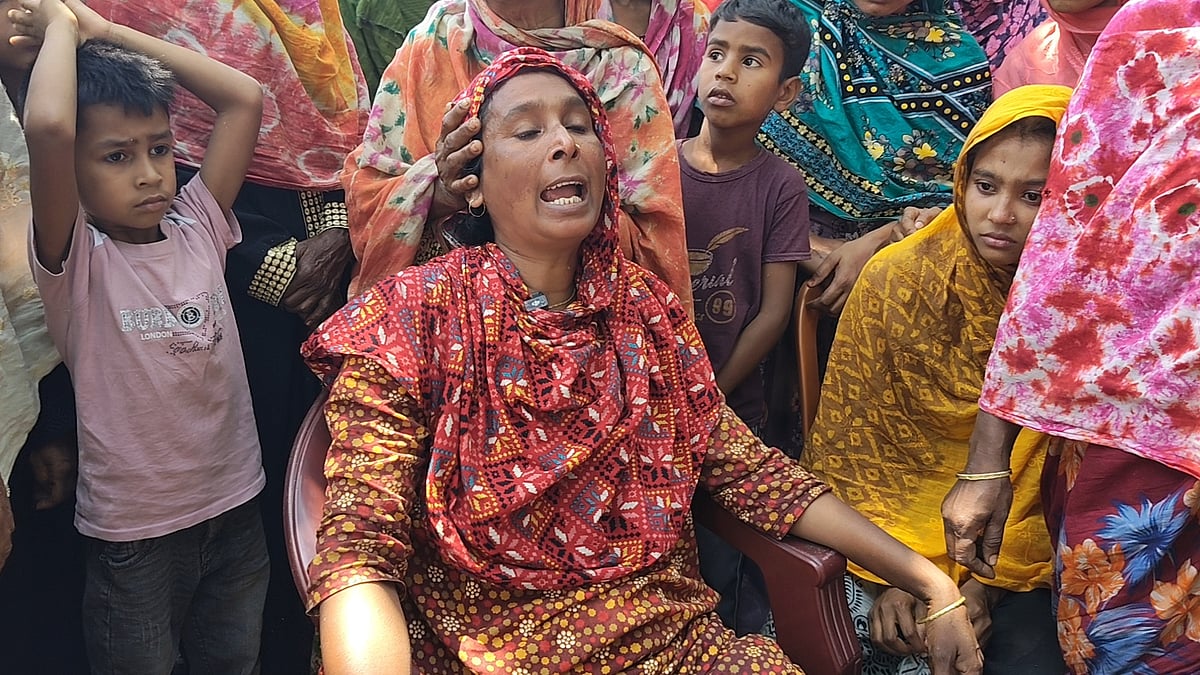 রাজশাহীতে ভ্যানচালককে পিটিয়ে হত্যা, অভিযুক্ত ব্যক্তিকে আটক করলেন জনতা