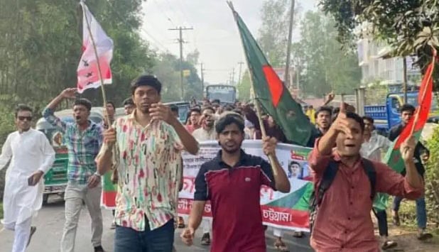 বাঁশখালীতে নিষিদ্ধ ছাত্রলীগের মিছিল, ভিডিও ফেসবুকে