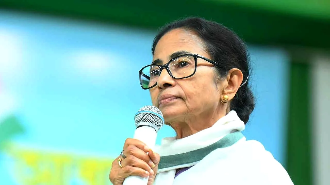 prothomalo-bangla%2F2026-04-11%2Fcuqhxzdz%2Fmamata-wb.jpg?w=1536&auto=format%2Ccompress&fmt=webp