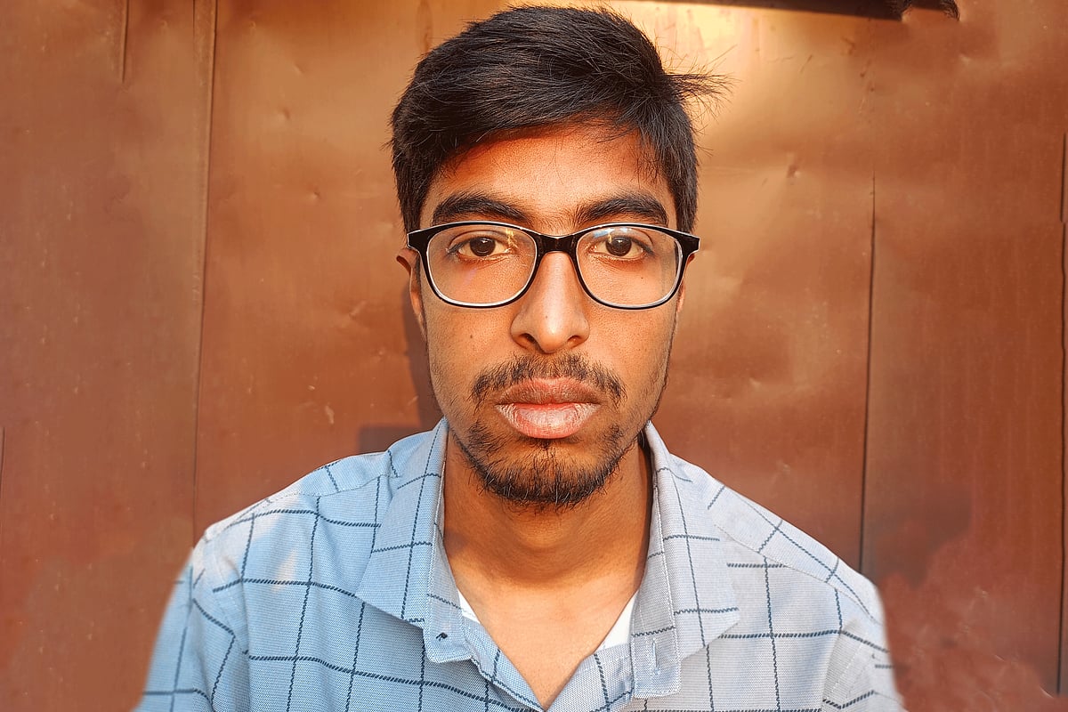 বিশ্ববিদ্যালয়ে ভর্তি পরীক্ষায় দশম হয়েও অর্থাভাবে পড়ালেখা অনিশ্চিত শুভ কুমারের