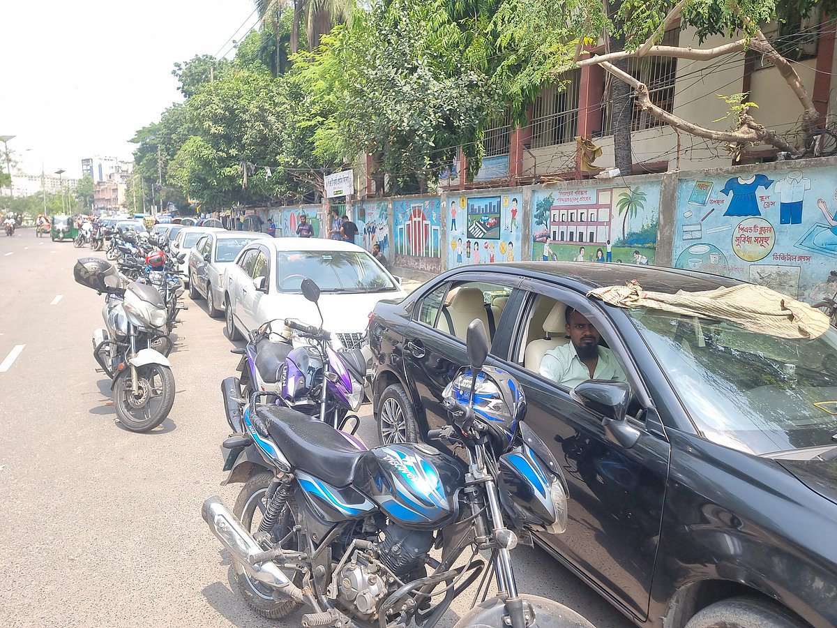 তিন দিনের চেষ্টায় হয়নি, যত দেরিই হোক আজ নিতে হবে তেল