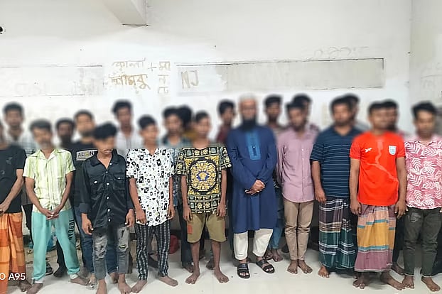 যাত্রাবাড়ী ও তেজগাঁও থেকে ৬৭ জন গ্রেপ্তার