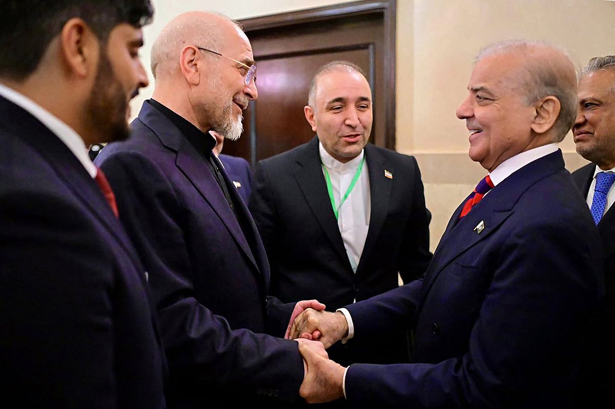 কূটনৈতিক প্রচেষ্টার জন্য দরজা খোলা রাখার ইঙ্গিত ইরানের