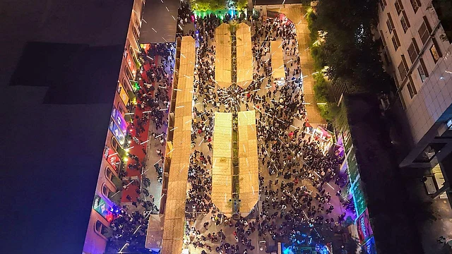 ঐতিহ্য ও নতুন প্রজন্মের আধুনিক সৃজনশীলতার সমন্বয়ে  নানা আয়োজনে মুখর থাকবে আলোকির প্রাঙ্গণ।   