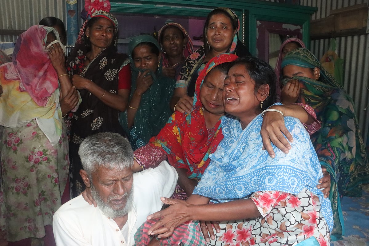 ‘সবাই সান্ত্বনা দেয়, কেউ কয় না আপারে কবে আইনা দেবে’