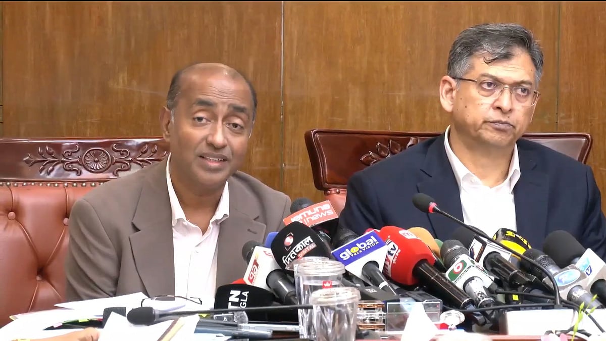 বিরোধীদের বিরুদ্ধে ‘রাজনীতিকরণের’ অভিযোগ স্বরাষ্ট্রমন্ত্রীর, আইনমন্ত্রী বললেন, ‘বিভ্রান্তি ছড়াচ্ছেন’